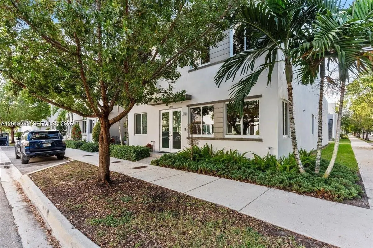 6680 NW 102nd Path, Doral, FL 33178 - #1
