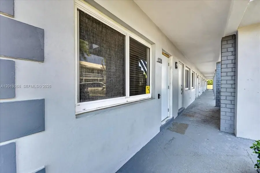 2115 NE 37th Dr #120, Fort Lauderdale, FL 33308 - #3