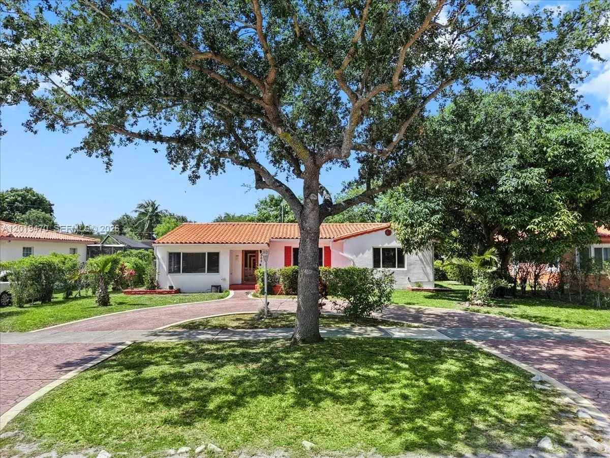 305 NW 111th St, Miami Shores, FL 33168 - #1