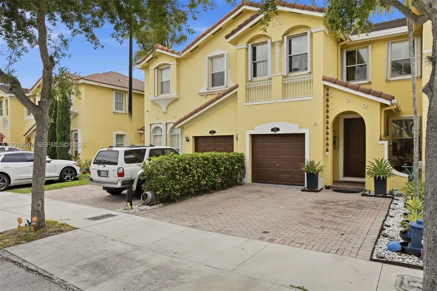 914 SW 151st Pl, Miami, FL 33194 - #2