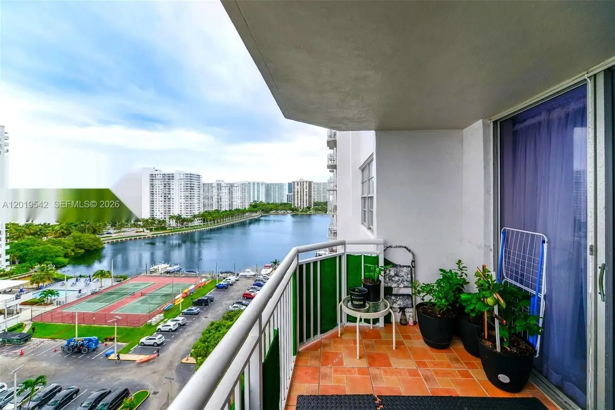 18051 Biscayne Blvd #1102, Aventura, FL 33160 - #1