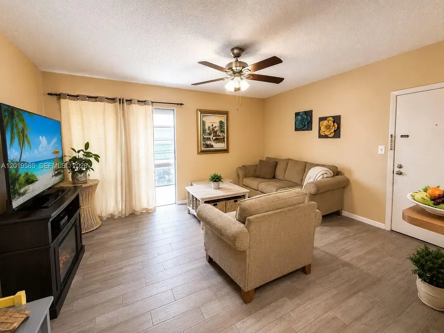 7837 Ashmont Cir #212, Tamarac, FL 33321 - #3