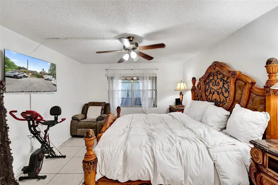 123 Briarwood Cir #2-5, Hollywood, FL 33024 - #3