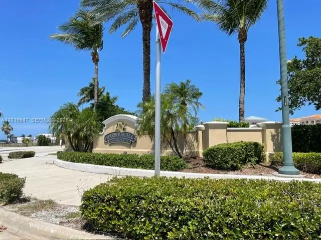 19 W Harbour Isle Dr W #103, Fort Pierce, FL 34949 - #2