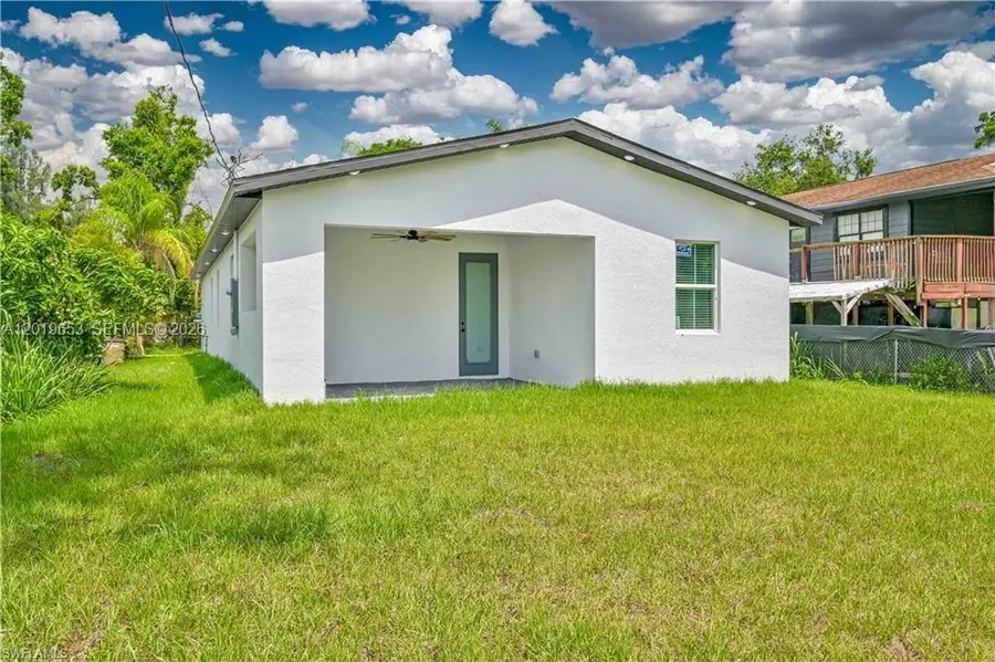 2223 Carver Ave, Fort Myers, FL 33916 - #2