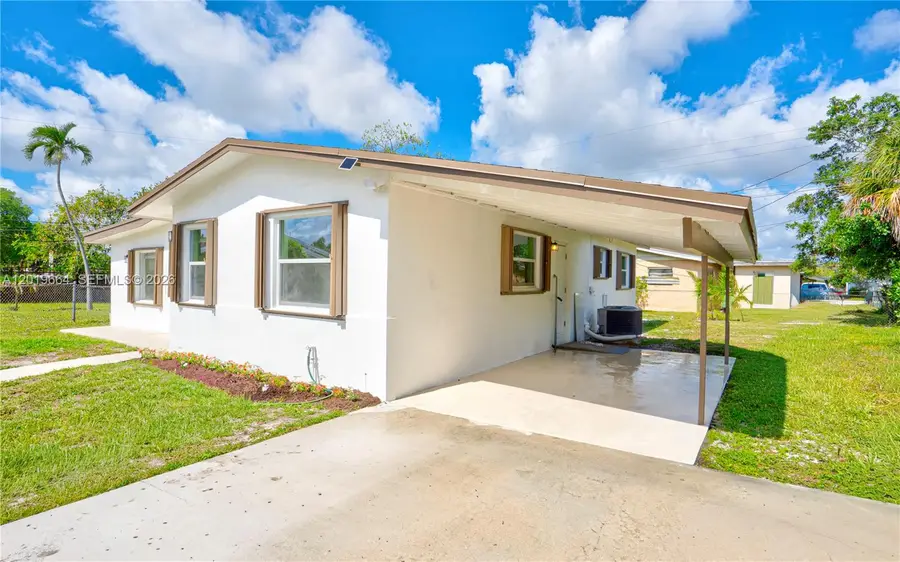 1031 NW 23rd Way, Fort Lauderdale, FL 33311 - #2