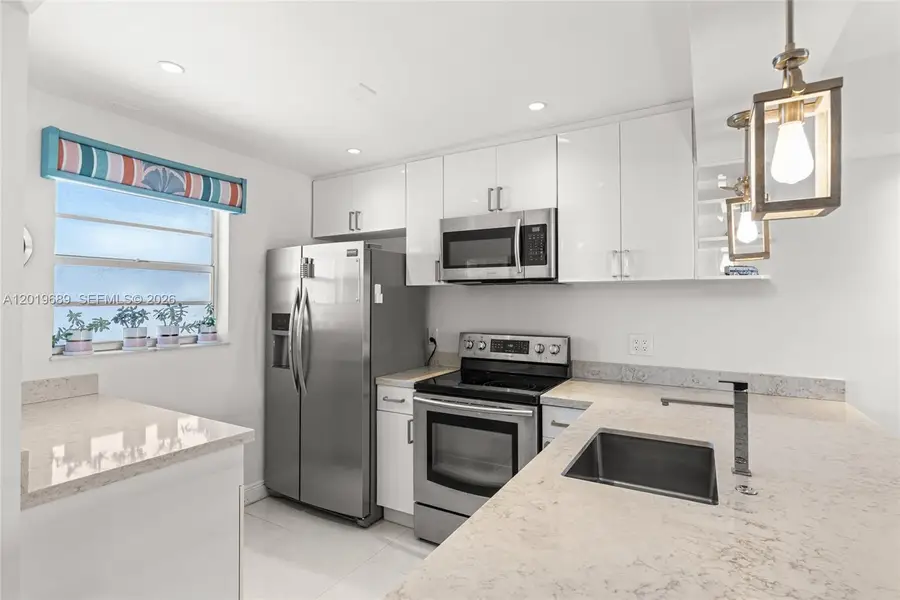 855 Euclid Ave #402, Miami Beach, FL 33139 - #3