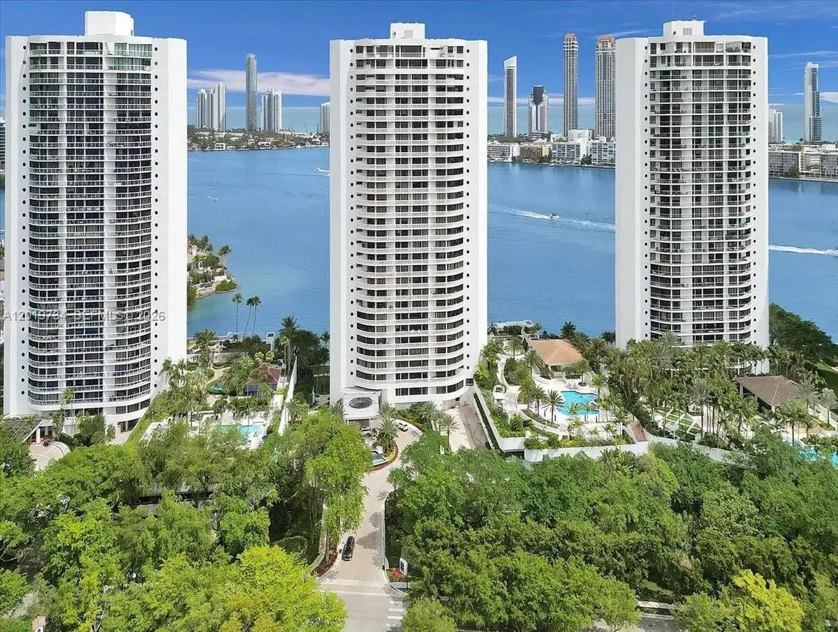 3000 Island Blvd #2802, Aventura, FL 33160 - #1