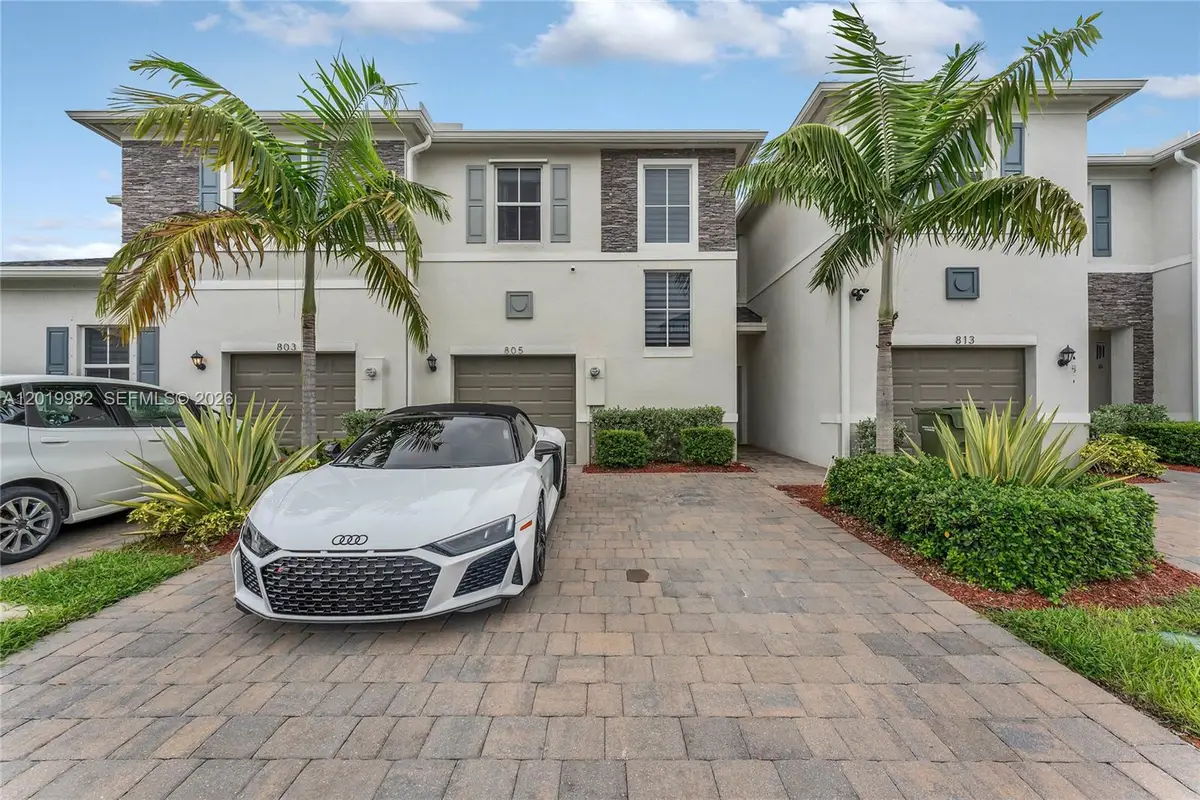 805 SE 18th St, Homestead, FL 33034 - #1