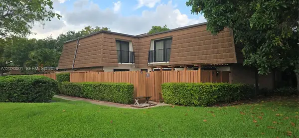 9111C SW 20th St, Davie, FL 33324