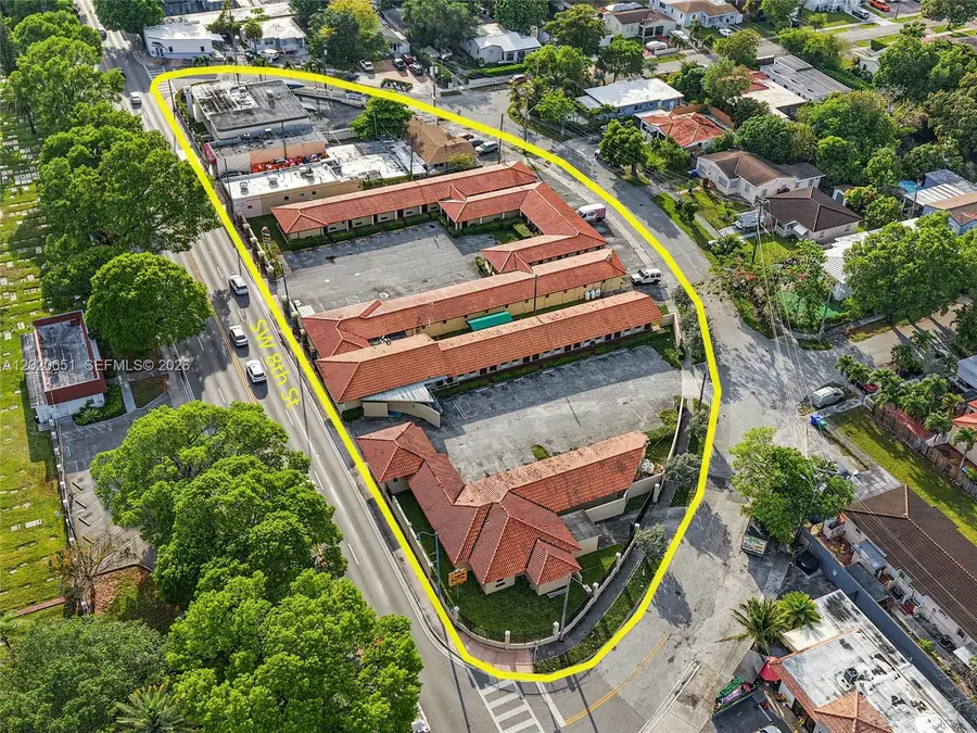 4445 SW 8th St, Miami, FL 33134 - #2