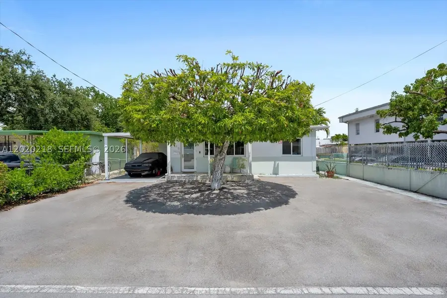 725 NW 24th Ct, Miami, FL 33125 - #2