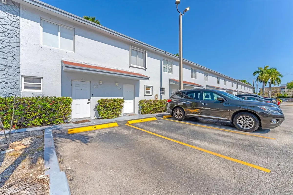 8025 NW 8th St #13, Miami, FL 33126 - #1