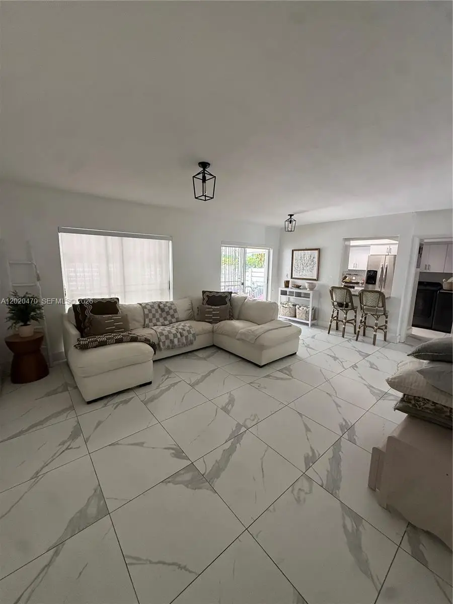 7443 Twin Sabal Dr, Miami Lakes, FL 33014 - #2