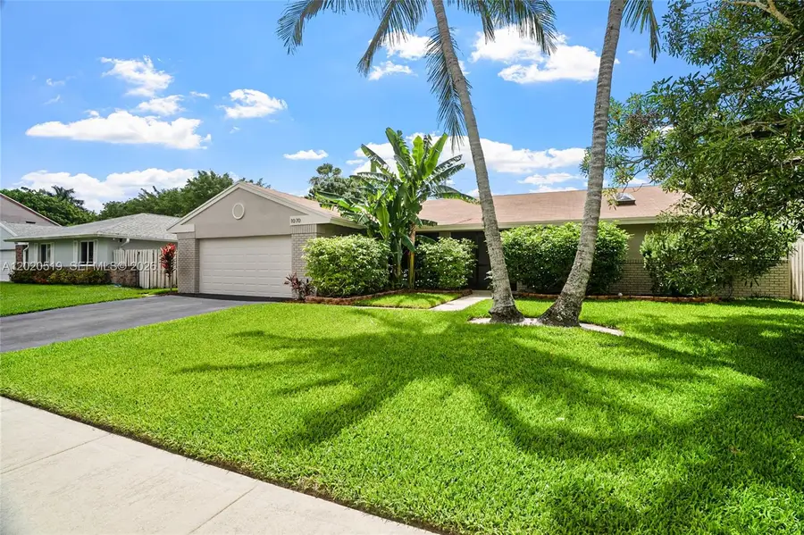 1070 Cedar Creek Way, Davie, FL 33325 - #2