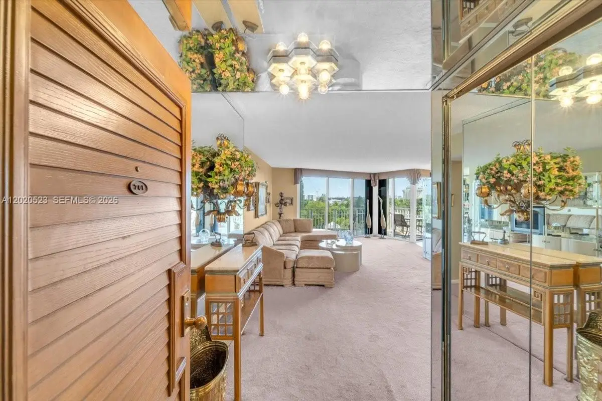1000 Quayside Ter #701, Miami, FL 33138 - #1