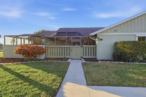 5694 Northpointe Ln, Boynton Beach, FL 33437