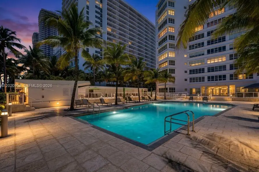 4925 Collins Ave #3H, Miami Beach, FL 33140 - #2