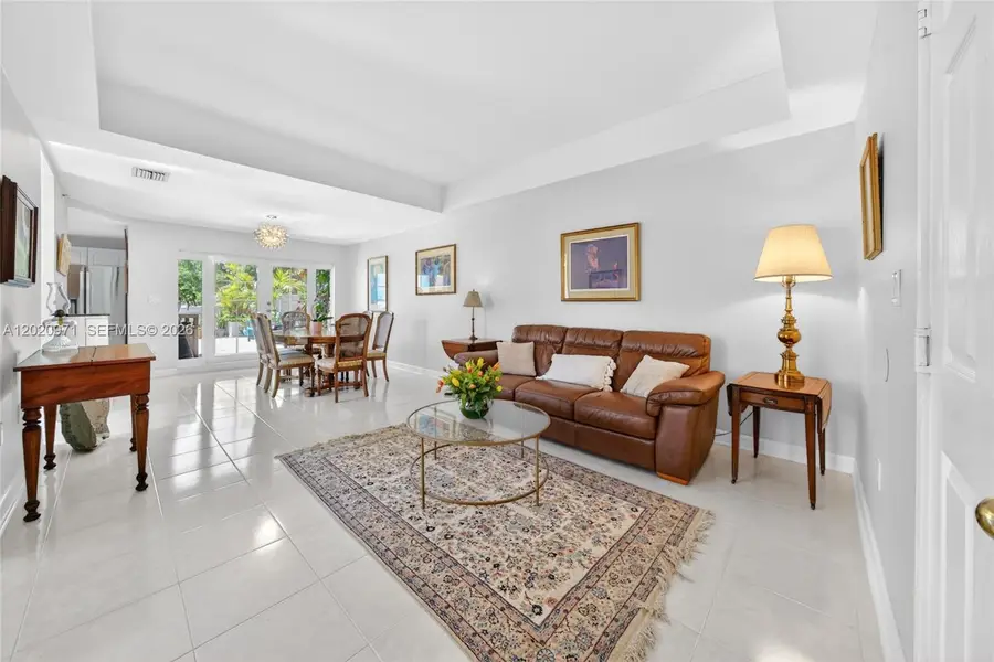 323 Navarre Ave #403, Coral Gables, FL 33134 - #3
