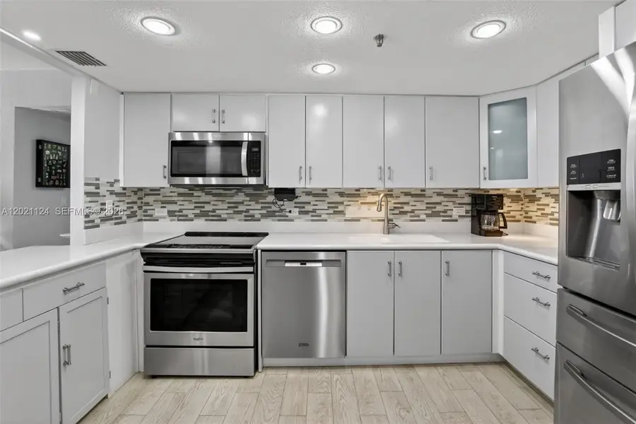 20515 E Country Club Dr #2248, Aventura, FL 33180 - #3