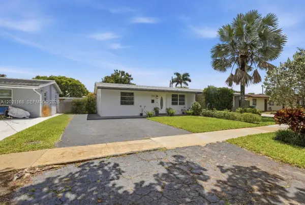 4966 SW 93rd Ave, Cooper City, FL 33328