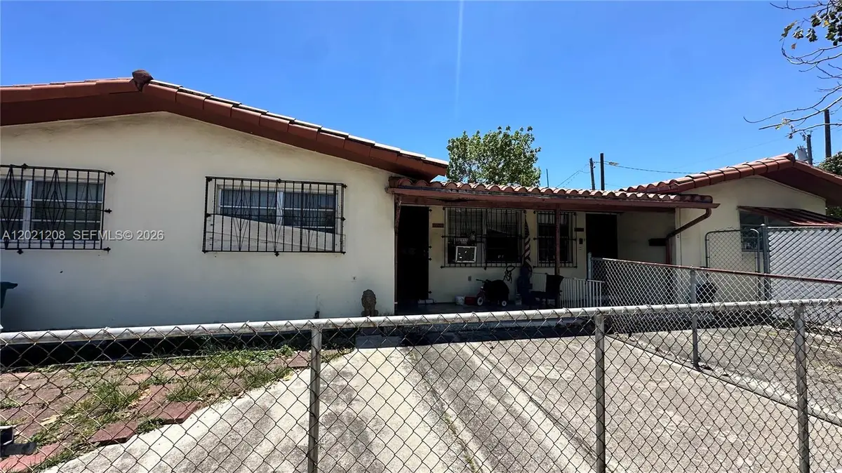 1050 SW 10th St, Miami, FL 33130 - #1