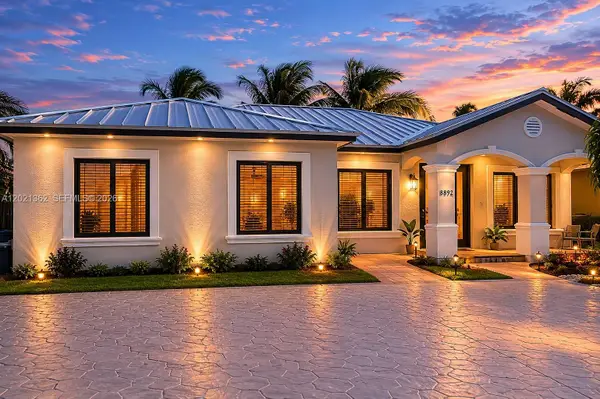 8892 NW 167th St, Miami Lakes, FL 33018