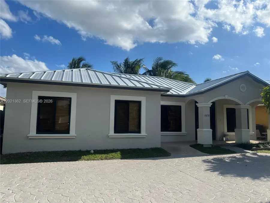 8892 NW 167th St, Miami Lakes, FL 33018 - #2