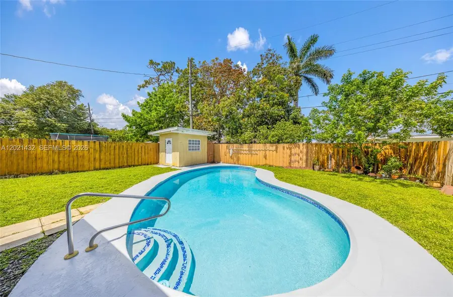304 SW 68th Ave, Pembroke Pines, FL 33023 - #3