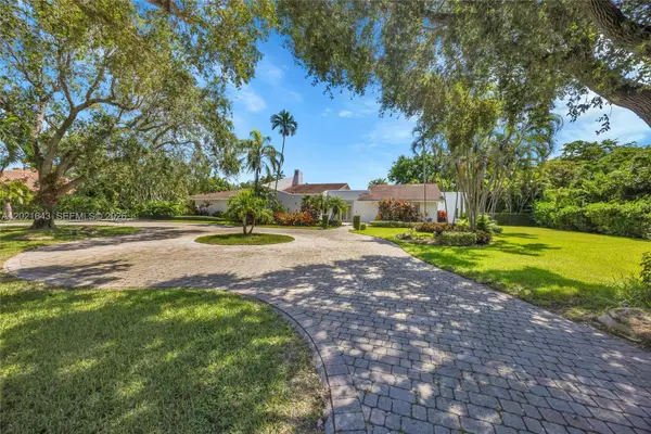 8303 Old Cutler Rd, Coral Gables, FL 33143