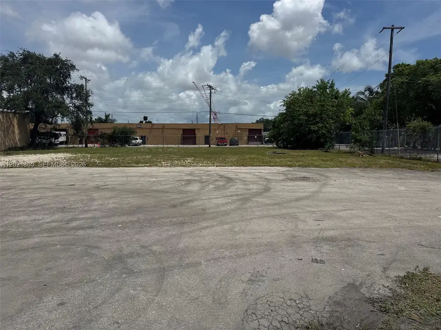 2955 NW 75th St, Miami, FL 33147 - #2