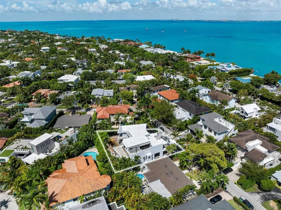 238 Buttonwood Dr, Key Biscayne, FL 33149 - #2