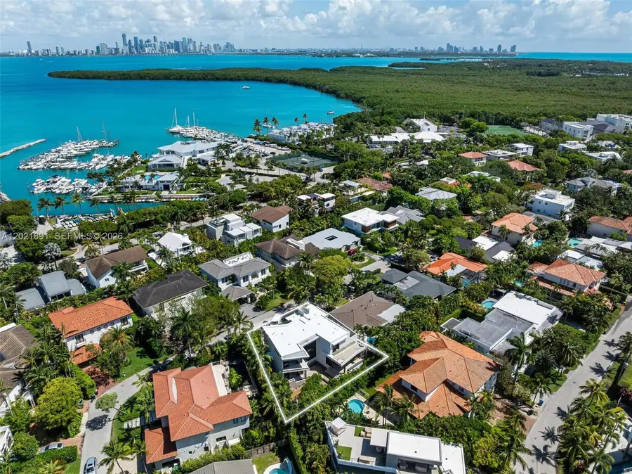 238 Buttonwood Dr, Key Biscayne, FL 33149 - #3