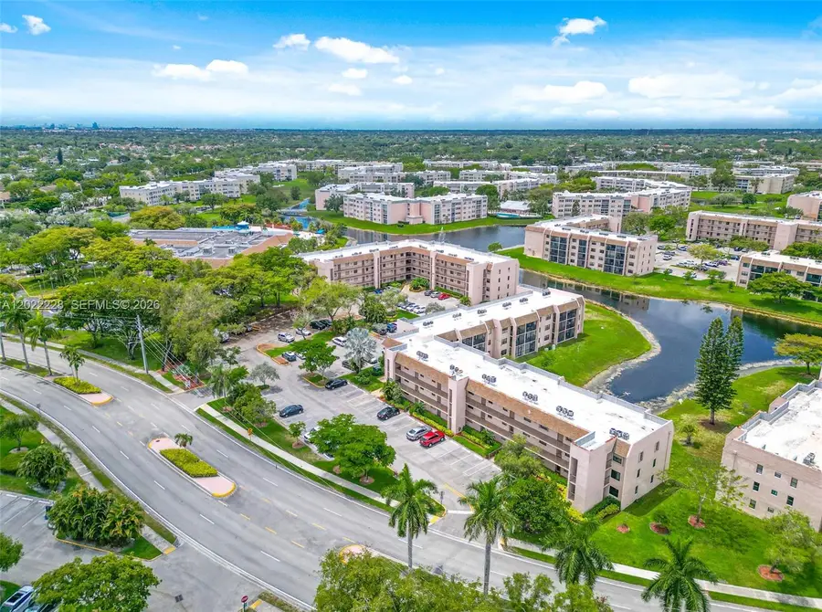 10130 Sunrise Lakes Blvd #210, Sunrise, FL 33322 - #2