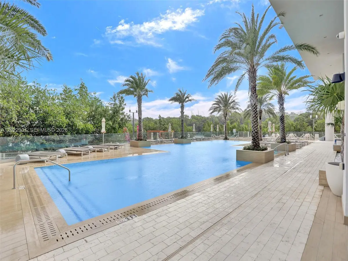 16385 N Biscayne Blvd #403, North Miami Beach, FL 33160 - #1