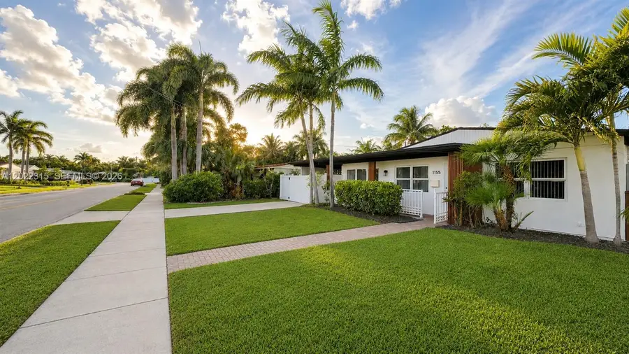 1155 Hayes St, Hollywood, FL 33019 - #2