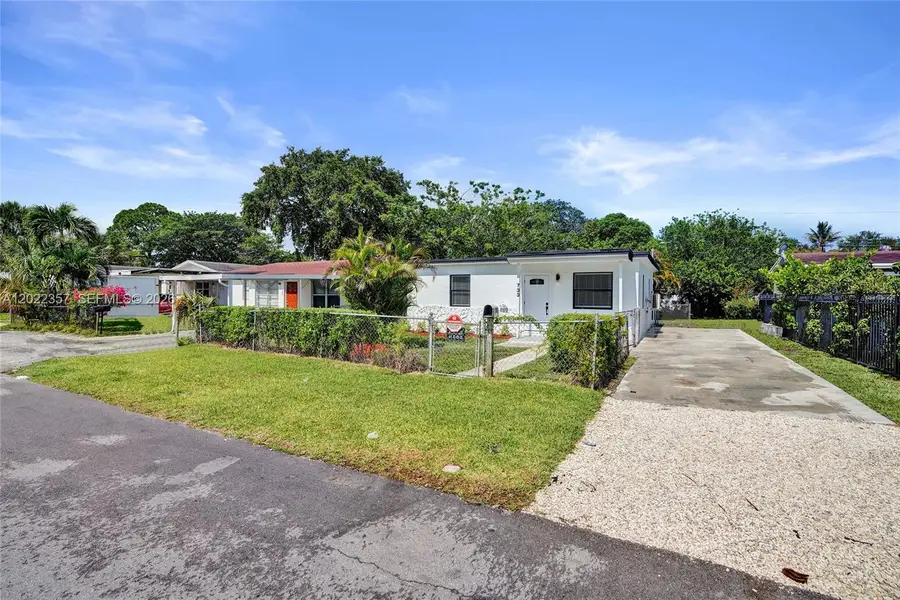 733 NW 15th Ter, Fort Lauderdale, FL 33311 - #3
