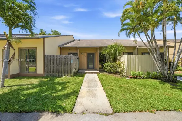 455 NE 210th Ter, Miami, FL 33179