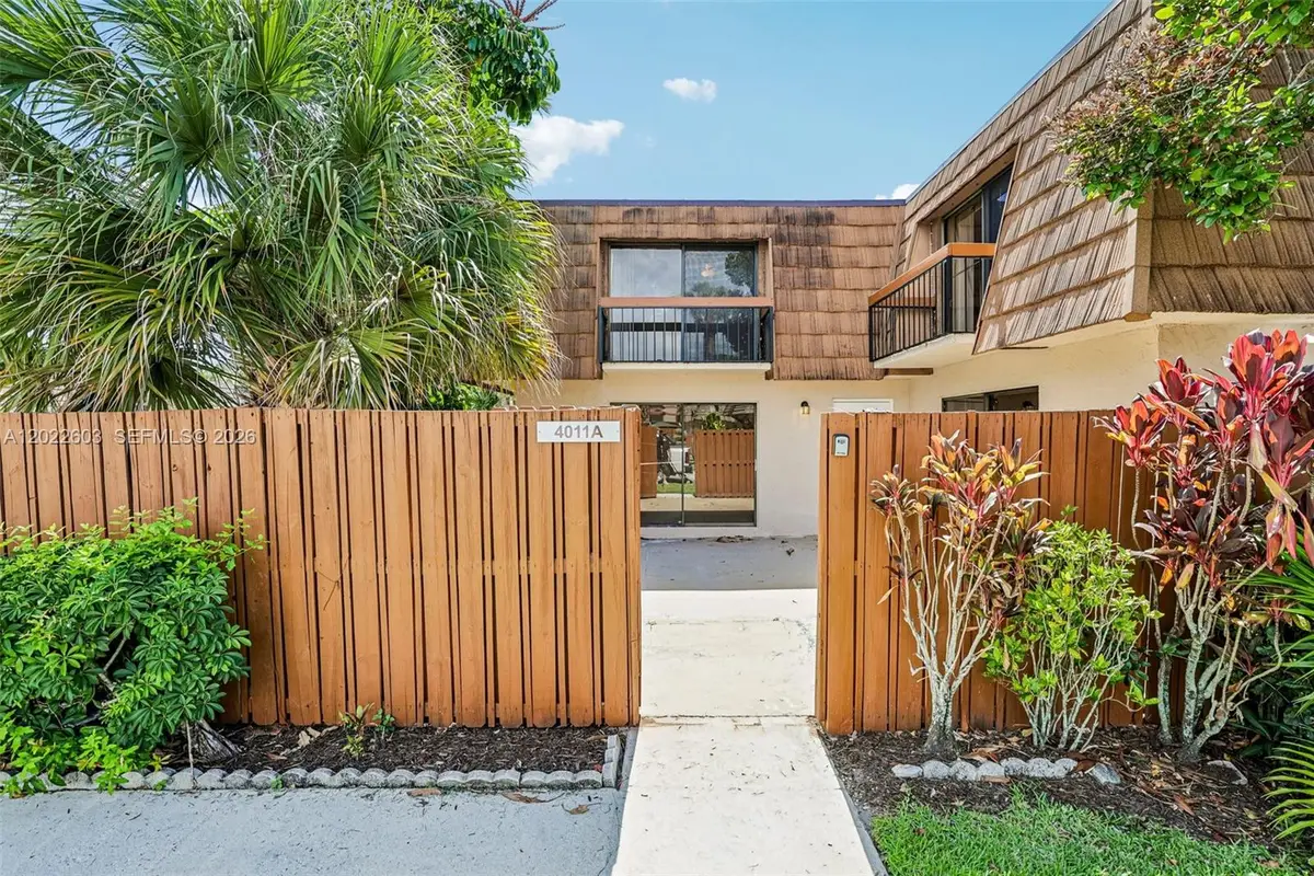 4011 Palm Bay Cir #A, West Palm Beach, FL 33406 - #1