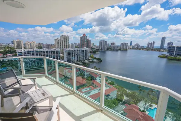 3301 NE 183rd St #2101, Aventura, FL 33160
