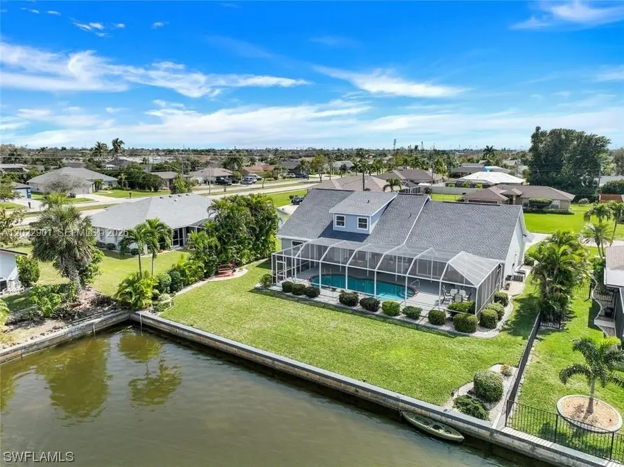 407 SW 37 St, Cape Coral, FL 33914 - #2