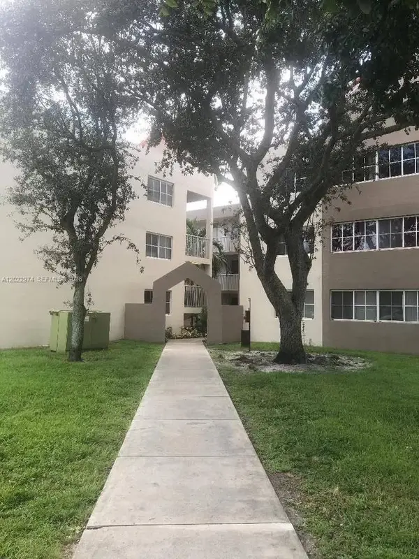 6155 NW 186th St #209, Hialeah, FL 33015