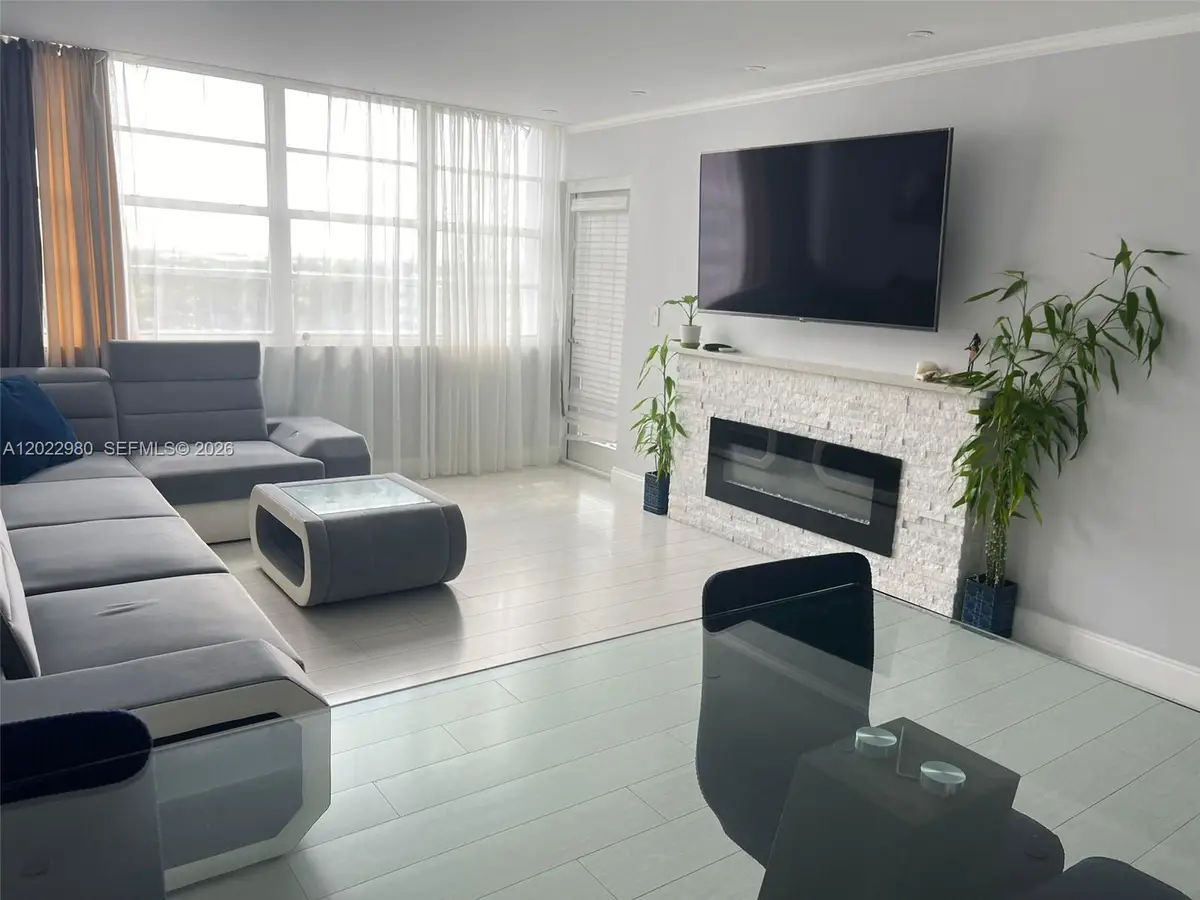 1301 NE Miami Gardens Dr #1013W, Miami, FL 33179 - #1