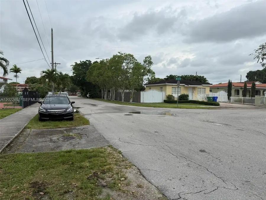 5940 SW 2nd St, Miami, FL 33144 - #2