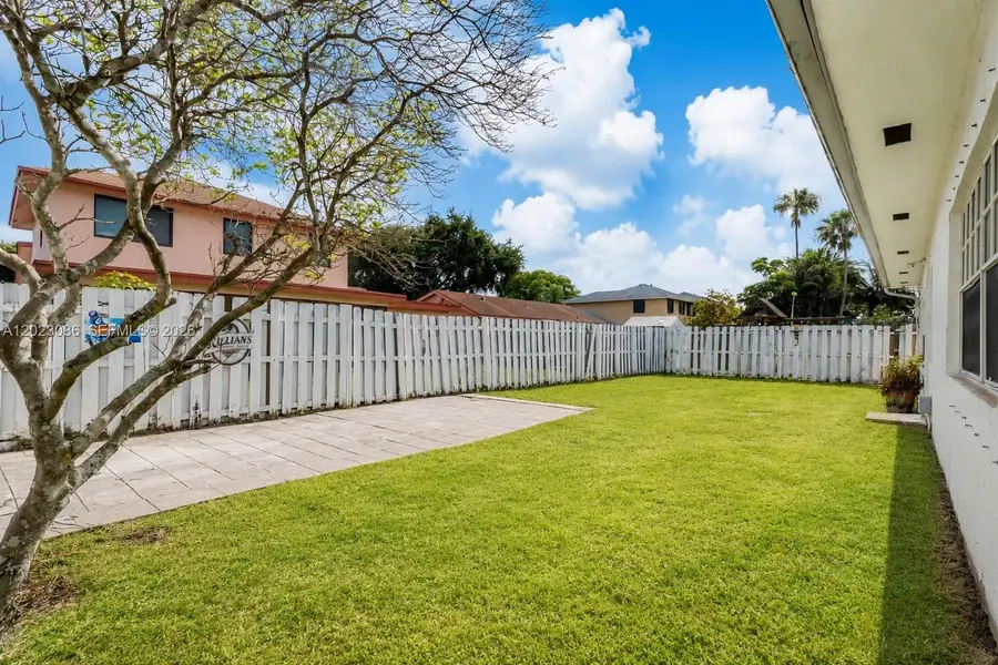11641 NW 42nd St, Sunrise, FL 33323 - #3