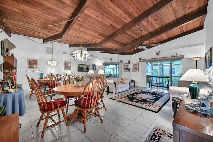 330 Briarwood Cir #3-19, Hollywood, FL 33024 - #2