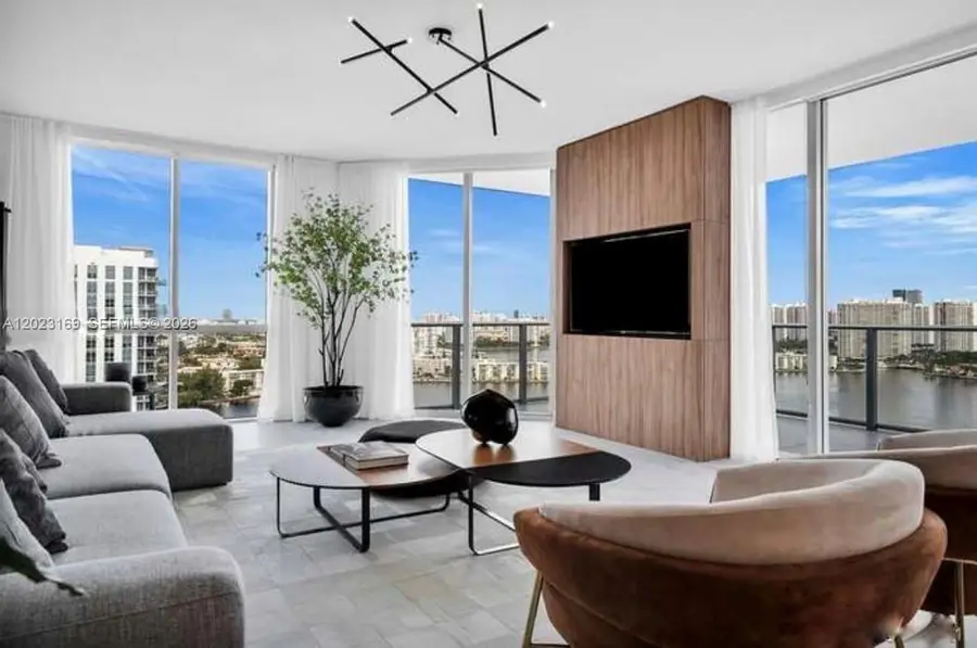 17111 Biscayne Blvd #2209, North Miami Beach, FL 33160 - #3