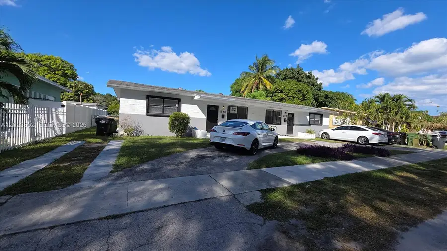 525 NE 132nd Ter, North Miami, FL 33161 - #2