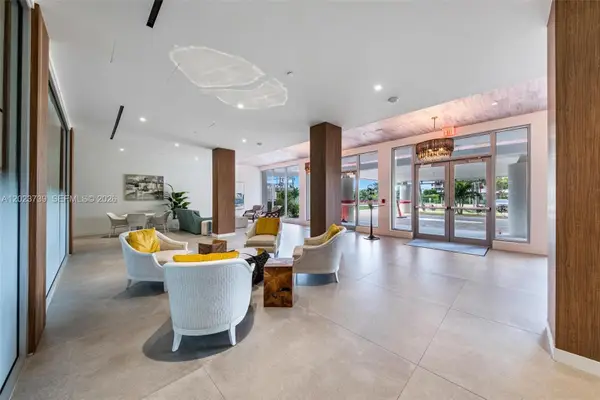 320 Seaview Court #2-1207, Other, FL 34145