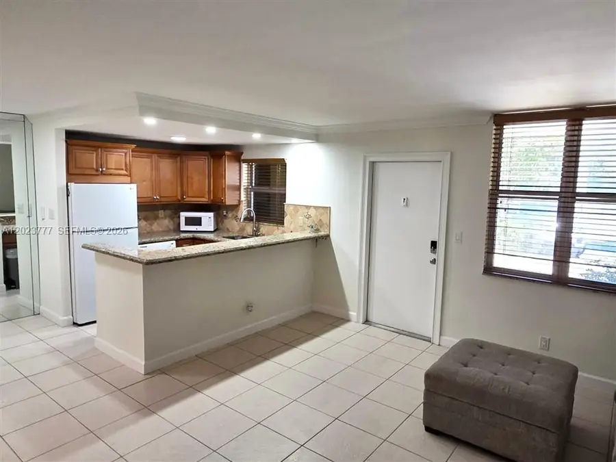 2400 NE 10th St #104, Pompano Beach, FL 33062 - #3